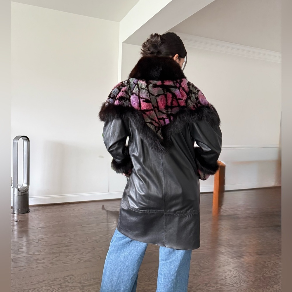 Norma Canada Stylish Black Leather Jacket with  Fur Trim , Size M - Picture 9 of 17